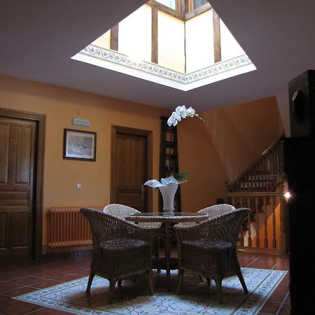 Hostal Rural Huartearena Iza ภายนอก รูปภาพ