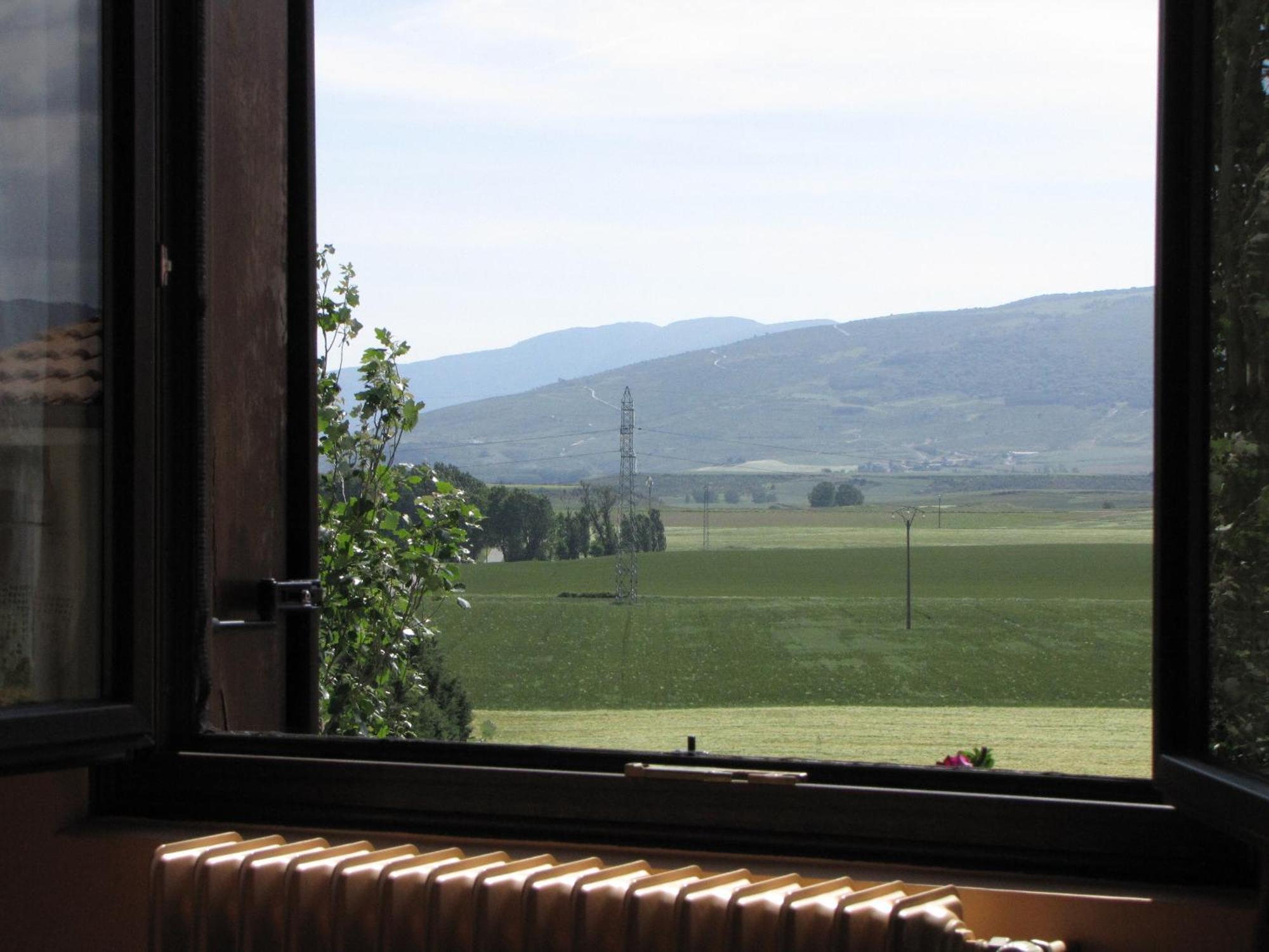 Hostal Rural Huartearena Iza ภายนอก รูปภาพ