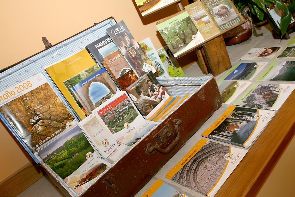 Hostal Rural Huartearena Iza ภายนอก รูปภาพ